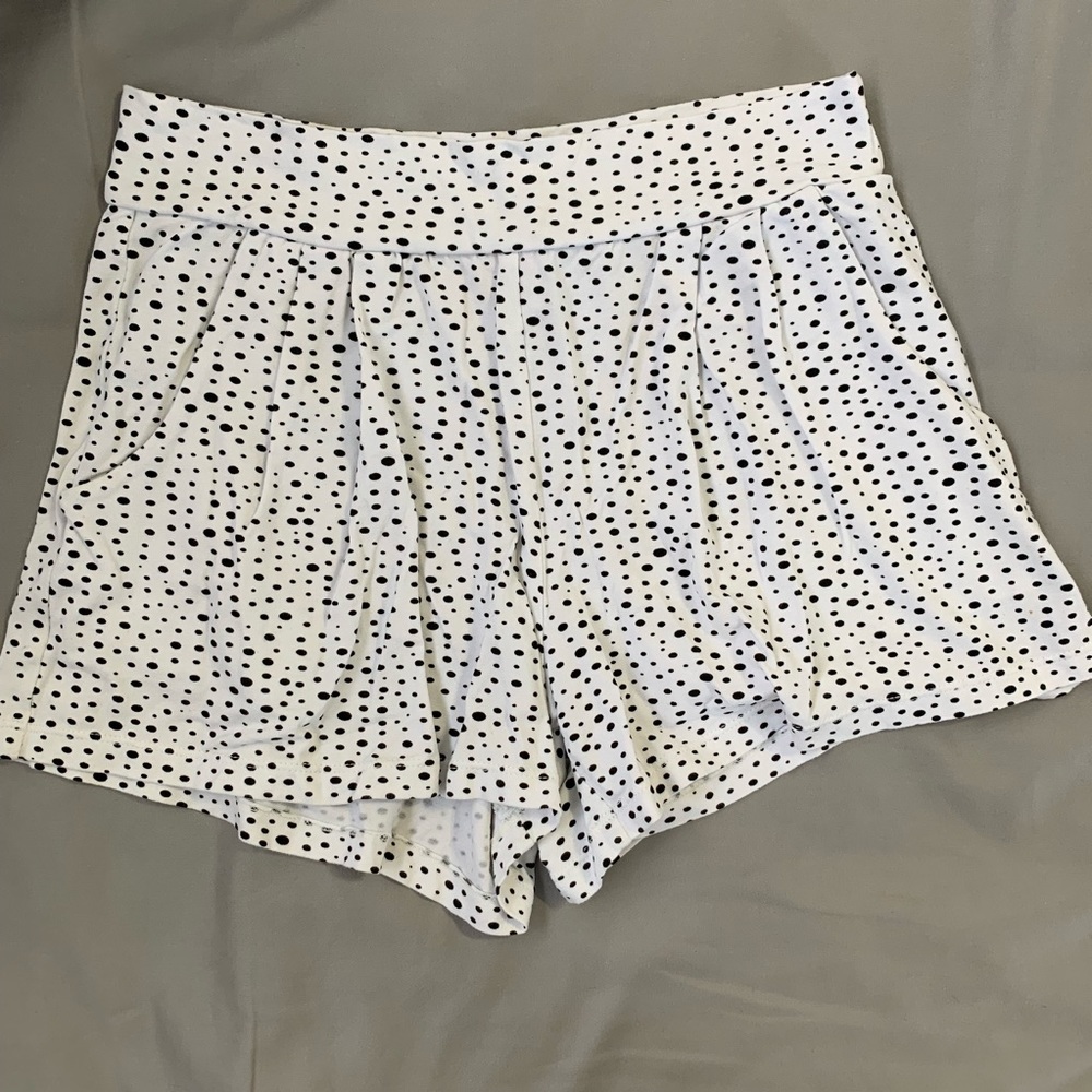 Ava Sky / Fighting Eel Short Om